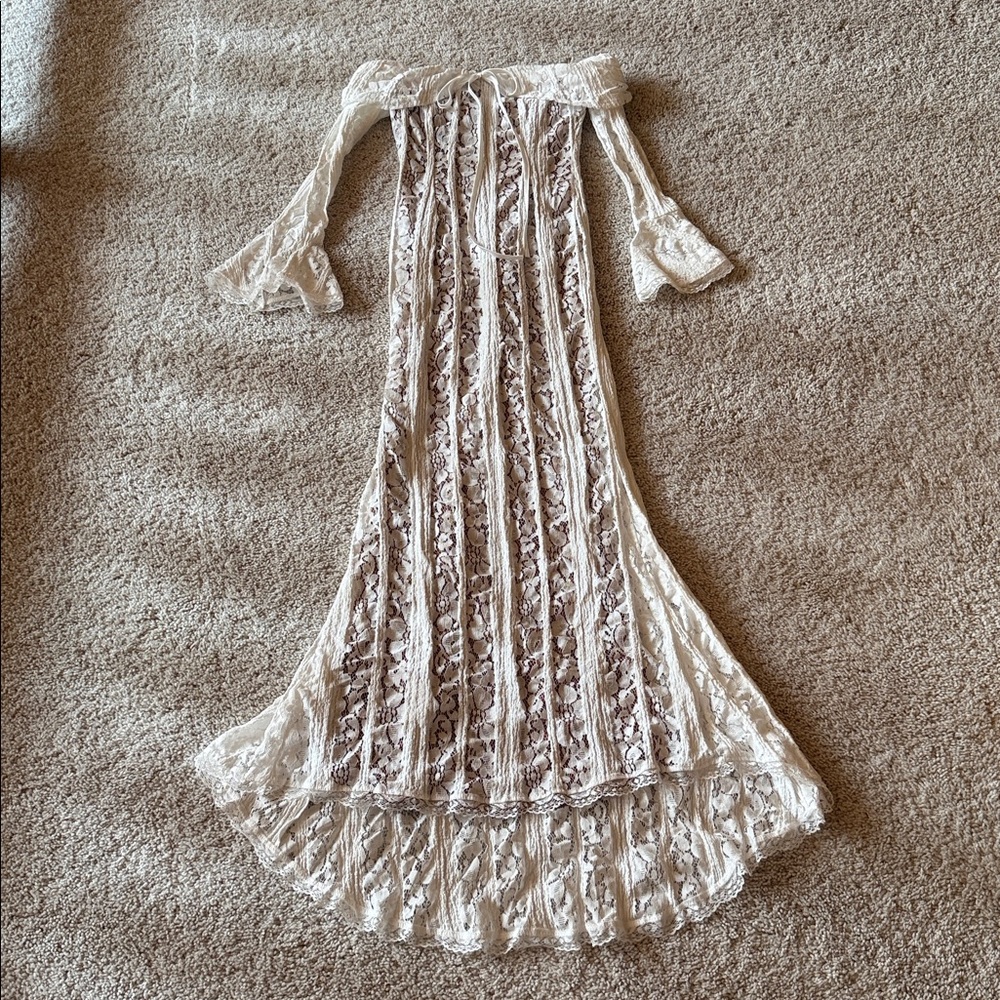 Althea Elise Clarisse Lace Maxi Dress - Picture 7 of 10